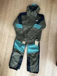 セットアップ ウェア