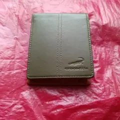 二つ折り財布【Crocodile/牛本革製/内側、外側、中緑色】約12×9.5
