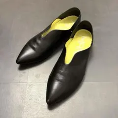 極美品★MANA マナ ふかふかバブーシュ 黒 38 ポインテッドトゥ Vカットのサムネイル