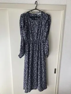 ハニーズ　ワンピース　花柄