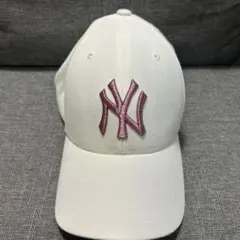 MLB Korea ダイヤモンド刺繍ロゴパッチボールキャップ　ホワイト ピンクのサムネイル