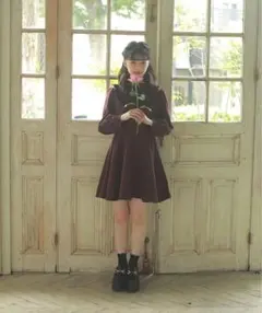 evelyn ハイネックバックボタンワンピース