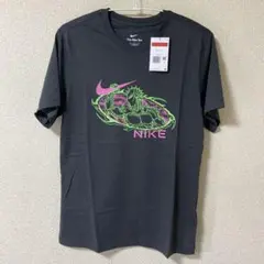 新品 NIKE Tシャツ グラフィック ブラック