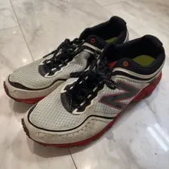New Balance ランニングシューズ ホワイト/レッド/ブラック