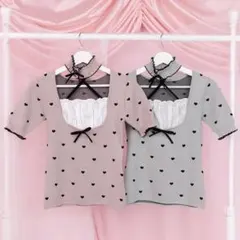 허니 뮤 초커와 니트 탑스 그레이