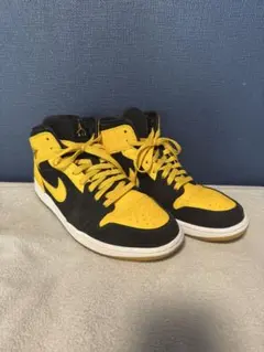 Nike Air Jordan 1 Retro Mid 