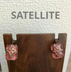 SATELLITE サテリット　ピンクのピアスのサムネイル