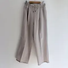 センタープレス　スラックス　ベージュ