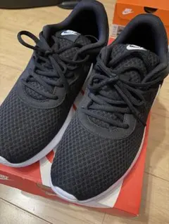 NIKE TANJUN 28cm ブラック ホワイト