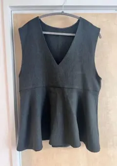ダークグレー Vネック フレアベスト L セットアップ対応ペプラムベストトップス