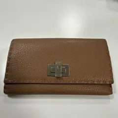 フェンデ ピーカブー レザー 二つ折り 長財布 ブラウン セレリア