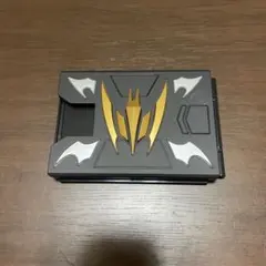 仮面ライダーファタル カードデッキ CSM 仮面ライダー龍騎 アインズ
