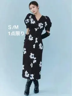【新品】SNIDEL フラワープリントタイトワンピース 人気ブラウンＭ