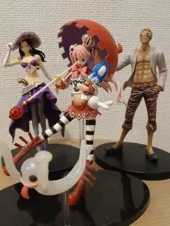 ワンピース　ペローナ　ニコ・ロビン　ドフラミンゴ　３体セット