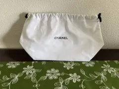 CHANEL ホワイト 巾着ポーチ