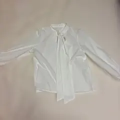 【最終値下げ】ホワイトボウタイブラウス