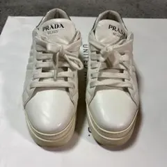 PRADA プラダ スニーカー ホワイト シルバーのサムネイル