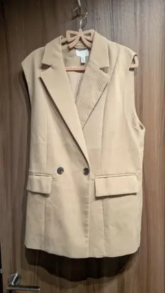 H&M ベストジレ