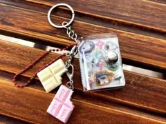 ミニシール帳キーホルダー スヌーピー