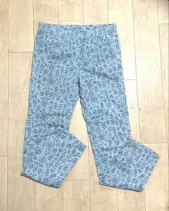 お値下げ　ユニクロ　キッズ　花柄　パンツ　125cm〜135cm