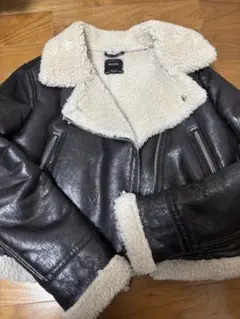 ベルシカ　ミニ丈　ブラックレザーライダースジャケット