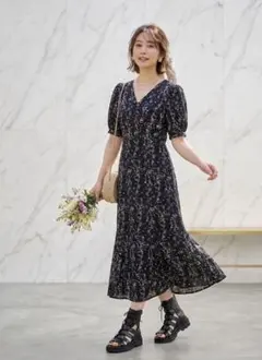 【新品】花柄ワンピース 黒ロング マーメイドVネック 半袖 春夏 大人可愛い M