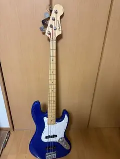 エレキベース 青 メイプルネックのサムネイル