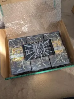 LIMIT OVER COLLECTION THE HEROES