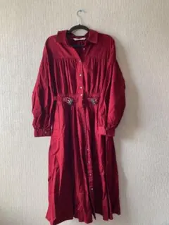 ZARA ザラメタルバックル付きワンピース　ドレス　ワインレッド