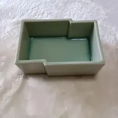 昭和緑色の陶器製長方形花器