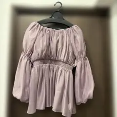 オフショルダーブラウスのサムネイル