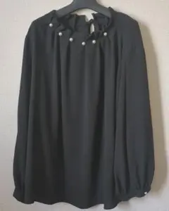 【新品・4XL】春色フリルネックブラウス BLACK ボタン 上品 フォーマル