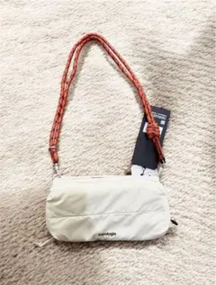 Topologie トポロジー　パファー　ボトルサコッシュ オフホワイト