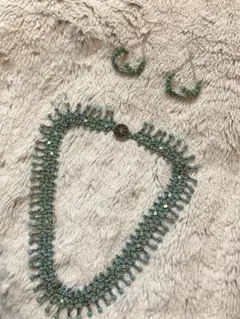 ハンドメイド　ビーズネックレスandピアスセット