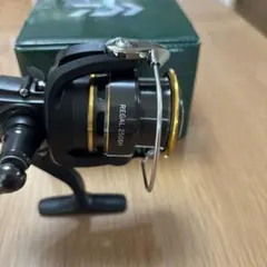 Daiwa REGAL 2508H スピニングリールのサムネイル
