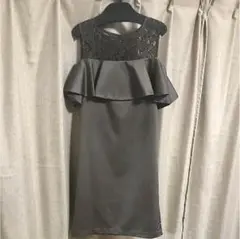 【新品未使用】オフショルダーワンピースドレス