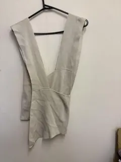 ベージュ Vネック ニットベスト