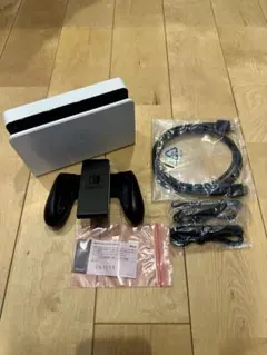 【新品・保証書付】Nintendo Switch ドック HDMI グリップ他