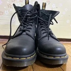 Dr.Martens ドクターマーチン 8ホール レースアップブーツ