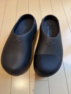 adidas ブラック サボ・クロッグサンダル