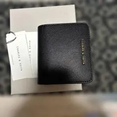 CHARLES & KEITH ブラック二つ折り財布
