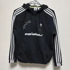 adidas ブラックパーカー 星デザイン