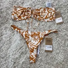 ビラボン　日本未発売　オレンジ花柄　バンドゥビキニのサムネイル