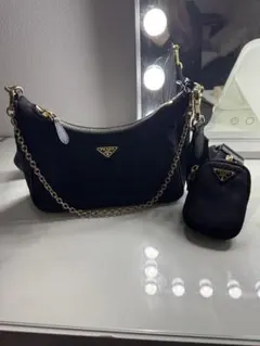 PRADA Re-Edition 2005 ブラック ショルダーバッグ