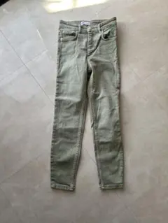 ZARA デニムパンツ カーキ