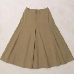 UNIQLO ベージュ フレアロングスカート