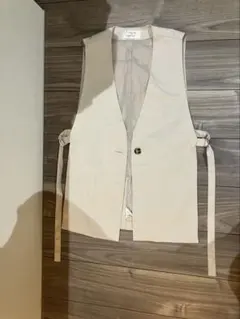 Suzuzane ベージュ ベスト Sサイズ