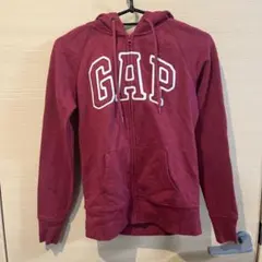 GAP バーガンディ ジップアップパーカー ワイン レッド - メルカリ
