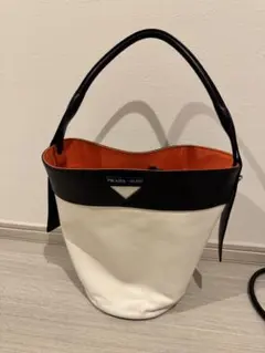 2026年最新】PRADA カラー：ホワイト系 レディース ショルダーバッグの 