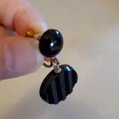 イヤリング.お洒落イヤリング.未使用.調節機能つき.カジュアル.ブラック普段使い